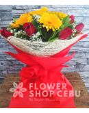 8 pieces of Red Roses with Gerberas (Round Bouquet)